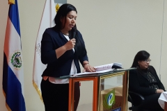 Lic. Laura Hurtado, integrante del Pleno del TEG, realiza juramentación para miembros de CEG