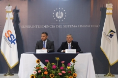 1- Lic. Mario Menéndez, Superintendente de la SSF, y Dr. Néstor Castaneda, presidente del TEG.
