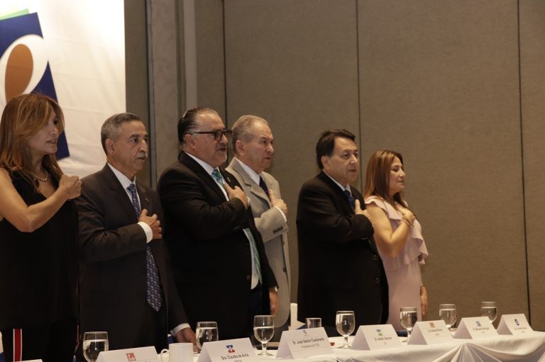 representantes-de-partidos-cantan-himno-nacional