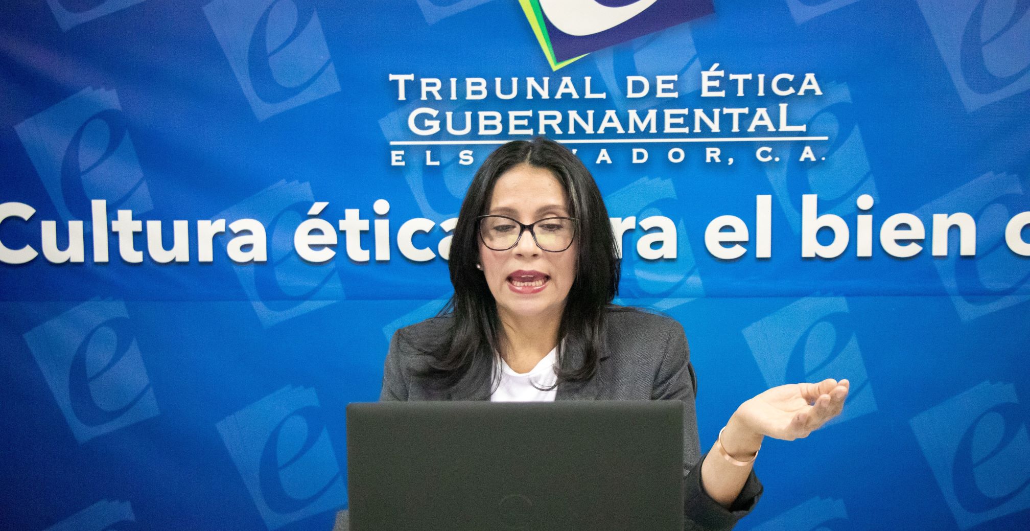 Capacitan a servidores públicos en buenas prácticas para la protección del denunciante